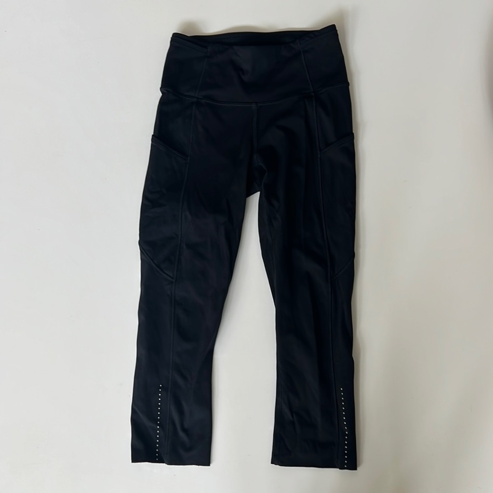 Black Lululemon capri leggings